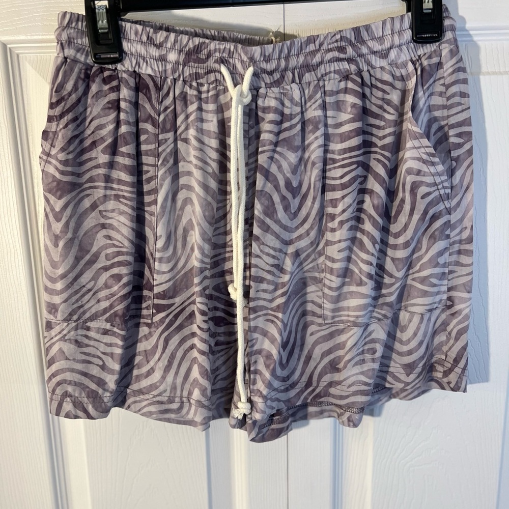 NWT Mystree light weight zebra print shorts - purple